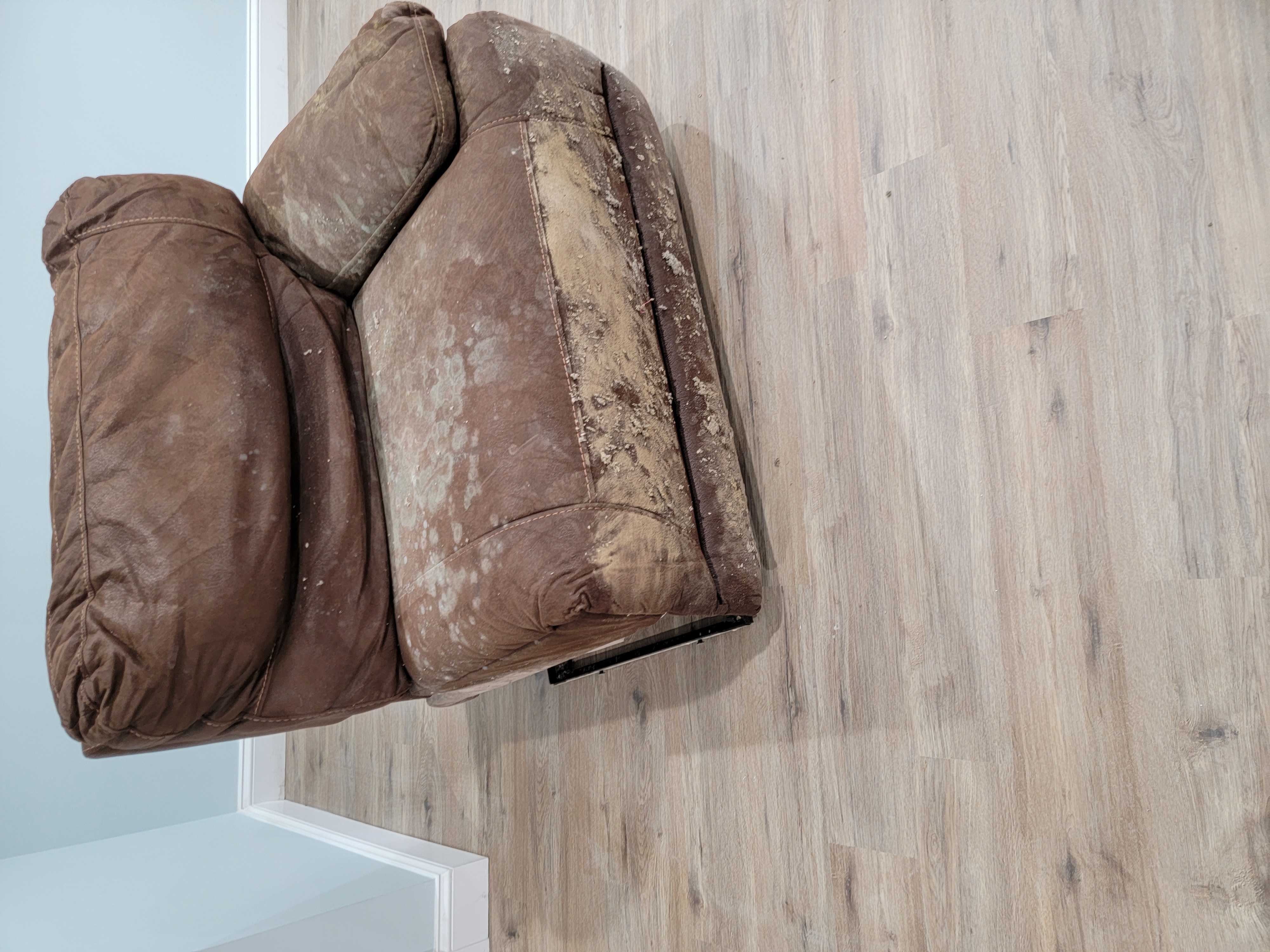 Dirty Upholstery in the Long Island New York Nassau and Suffolk County Surrounding Area